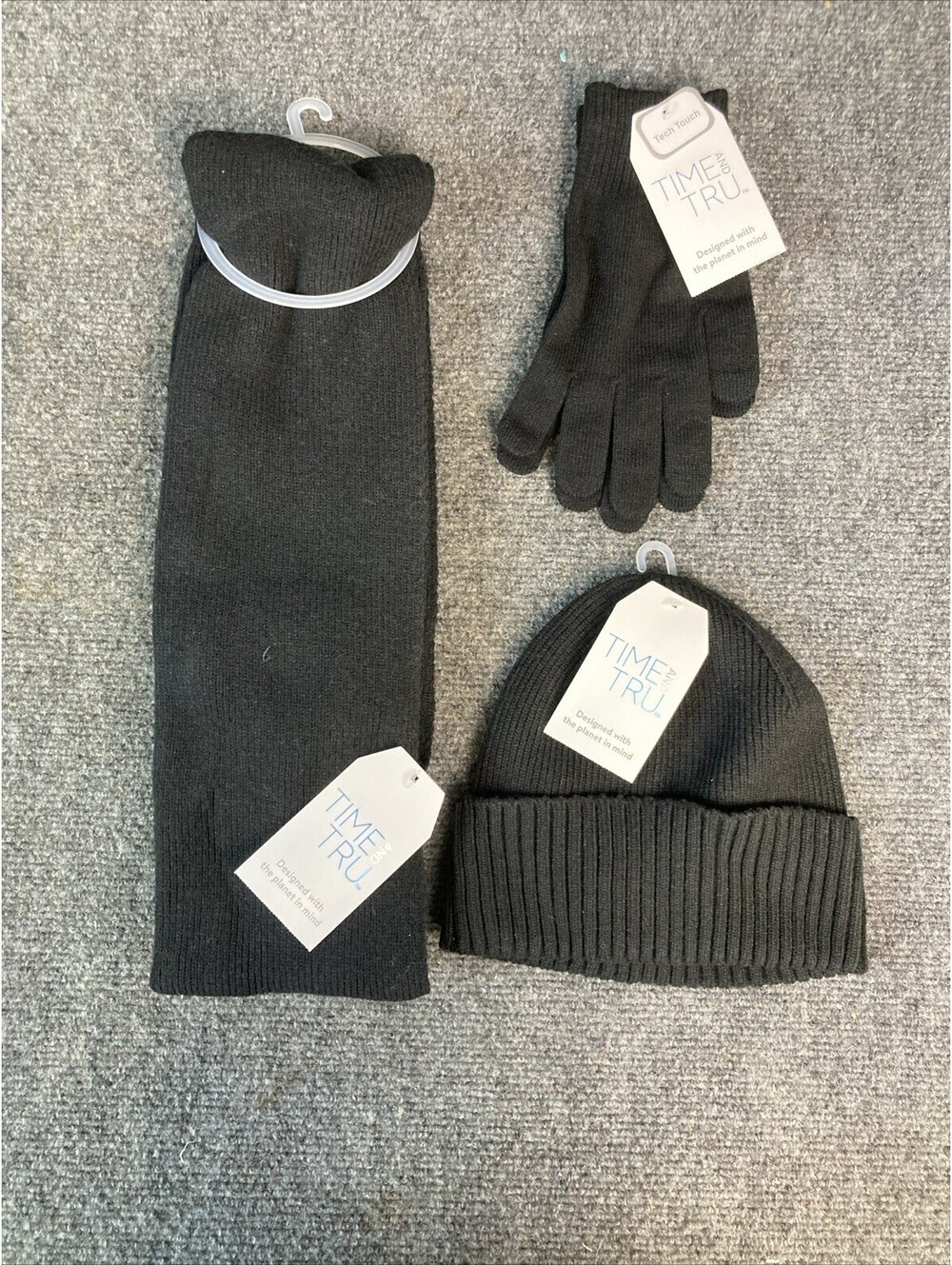 Time & Tru 3 Piece One Size Black Beanie Hat, Tech Gloves & Scarf Set NWT